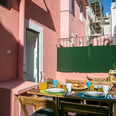 Hip Tailor Made Flat In Bairro Alto Apartament Lizbona