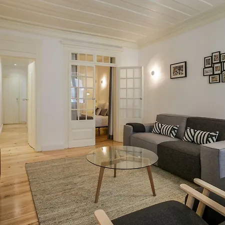 Hip Tailor Made Flat In Bairro Alto 公寓