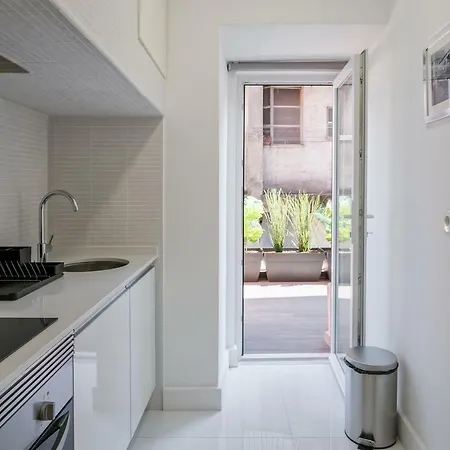 Hip Tailor Made Flat In Bairro Alto *