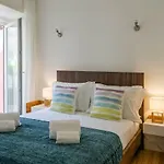 公寓 Hip Tailor Made Flat In Bairro Alto *