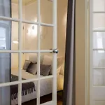 Hip Tailor Made Flat In Bairro Alto Lisboa