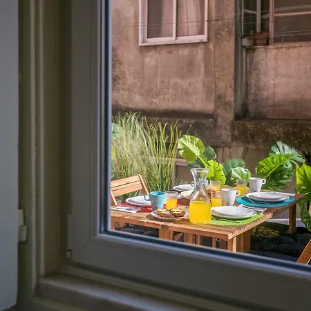 Hip Tailor Made Flat In Bairro Alto * ליסבון